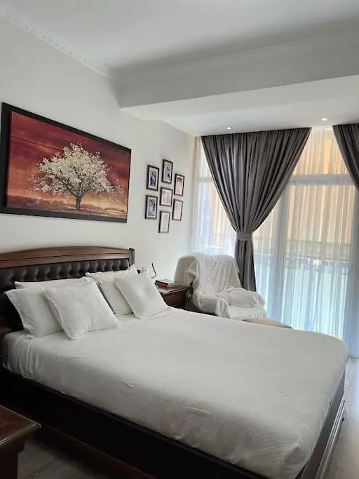 Sunshine Apartment Tirana