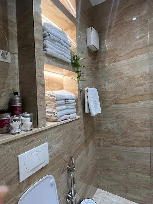Sunshine Apartment Tirana